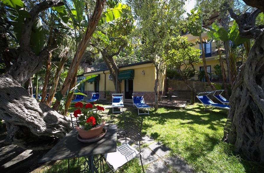Hotel Baia Delle Sirene Taormina Exterior photo