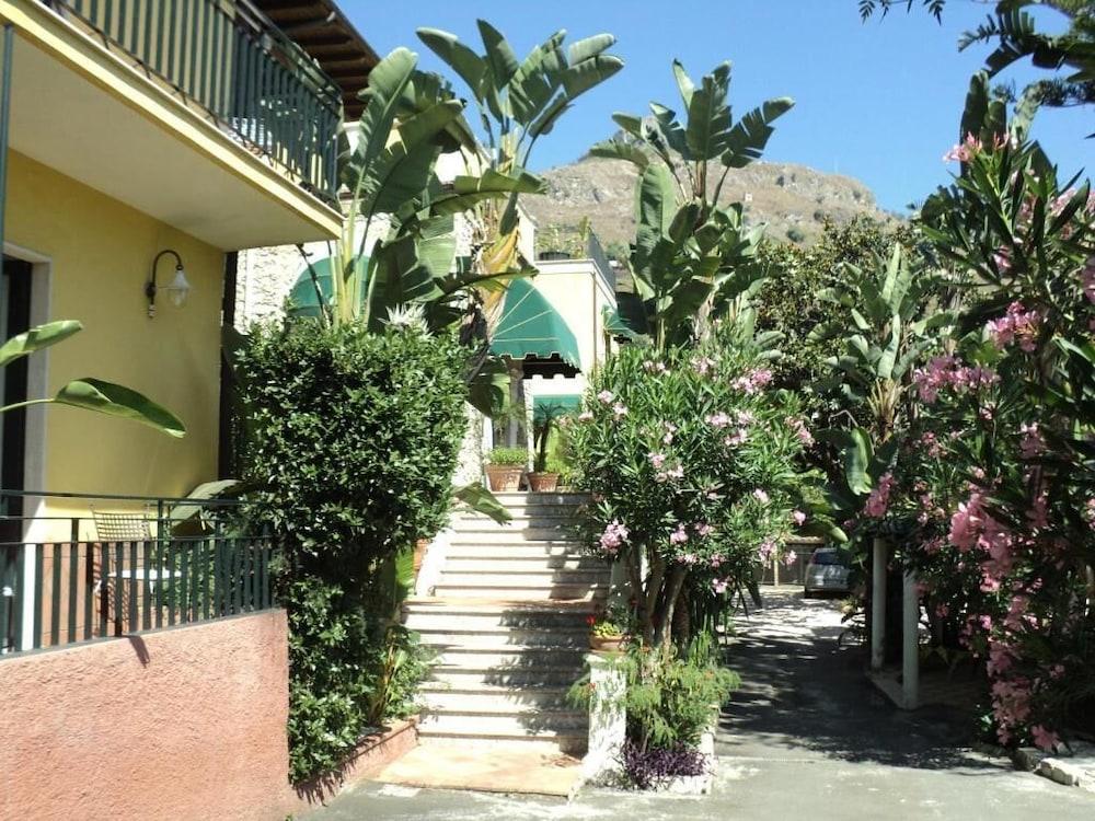 Hotel Baia Delle Sirene Taormina Exterior photo